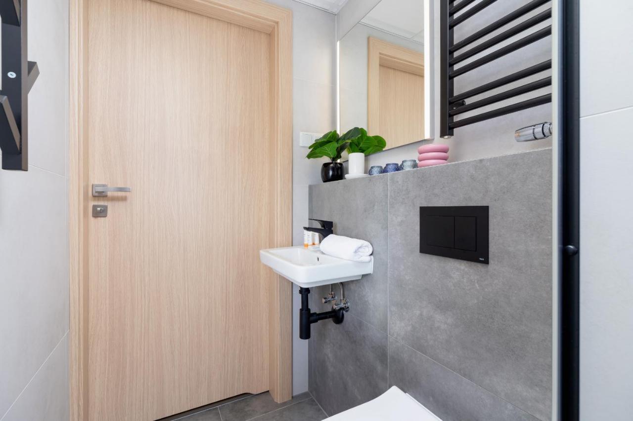 Srodmiescie Katowa Air-Conditioned Studio Krakow By Noclegi Renters エクステリア 写真